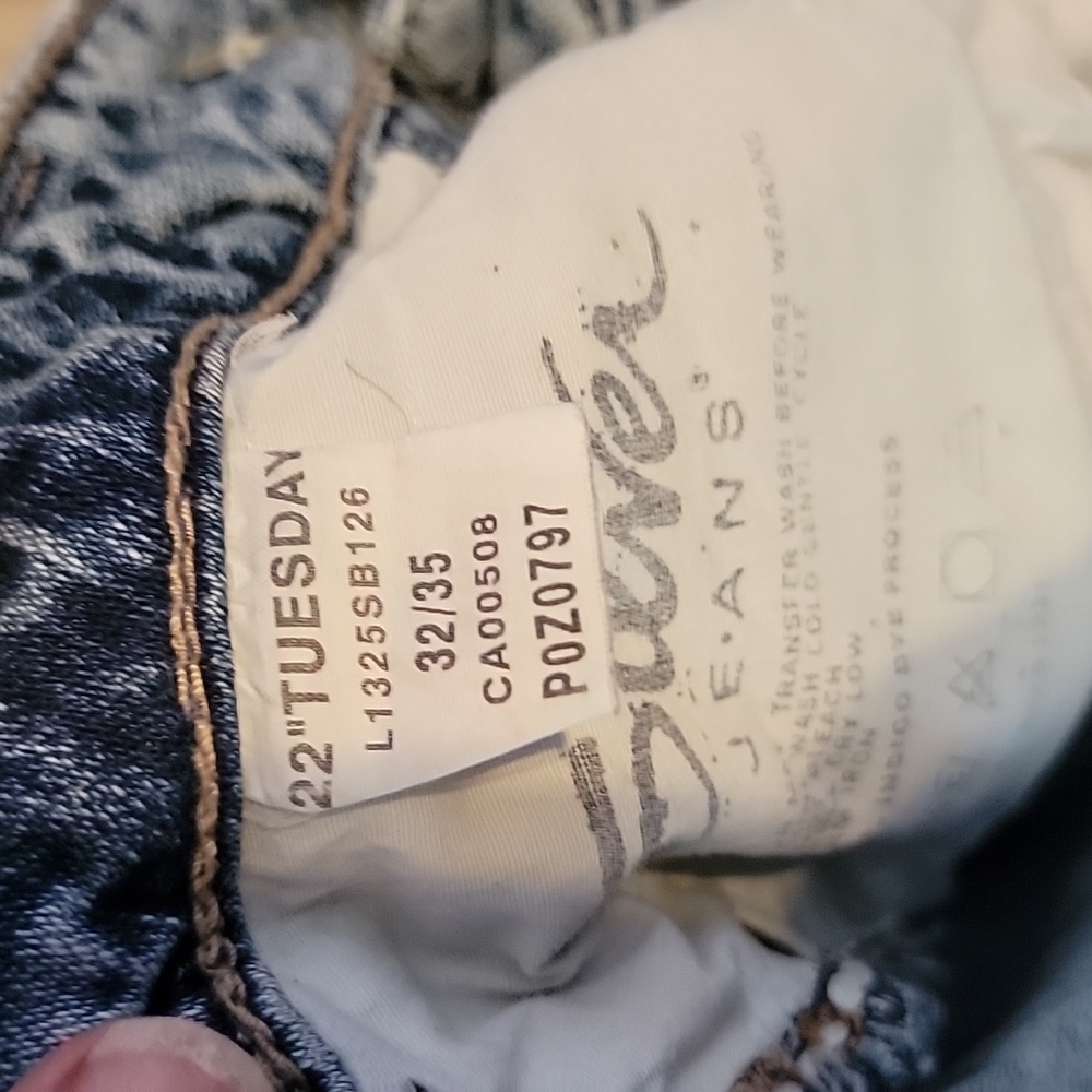Silver 22 Tueaday low cut Flare jeans. - Picture 4 of 4